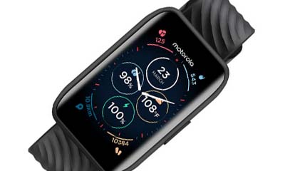 Win a Motorola Moto Watch 40 Smartwatch